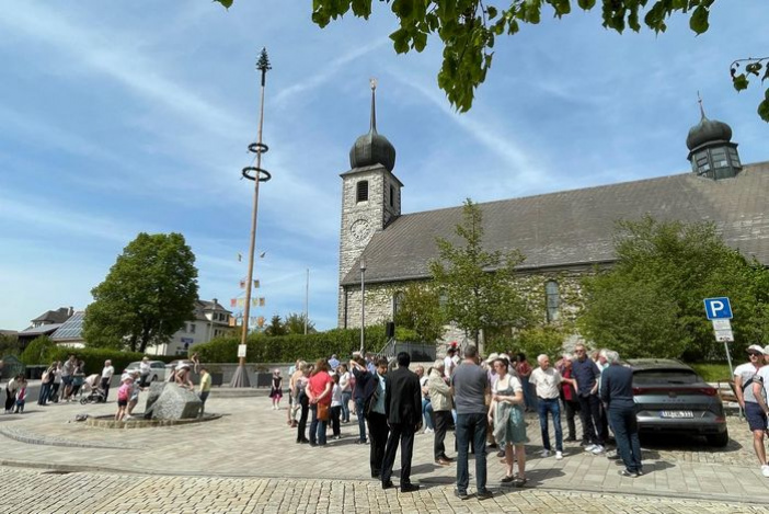 Lieder des Neusorger Kinderchores haben heuer die Maifeier bereichert